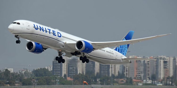 How To Get A Student Discount On Flights Across North America And Europe