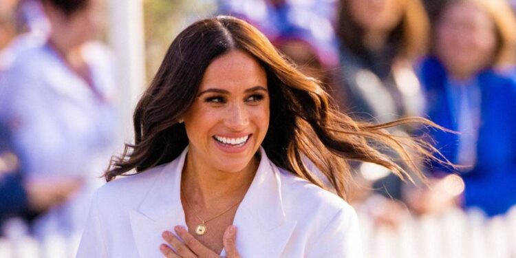 Meghan Markle Sizzles In Stunning $2K Print Dress As She Enjoys A Folk Dance Performance In Colombia