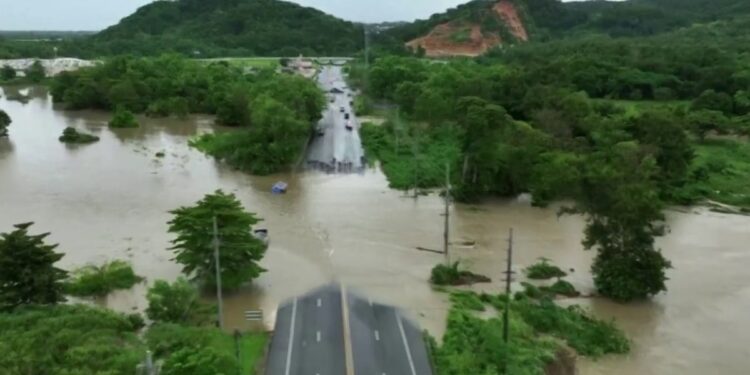 Ernesto makes landfall in Bermuda as a Category 1 hurricane