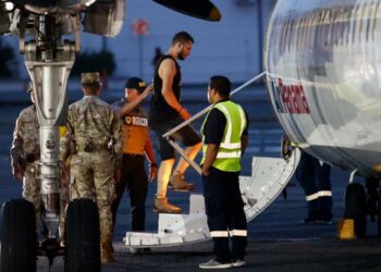 Panama deports 29 Colombians on first US-funded flight