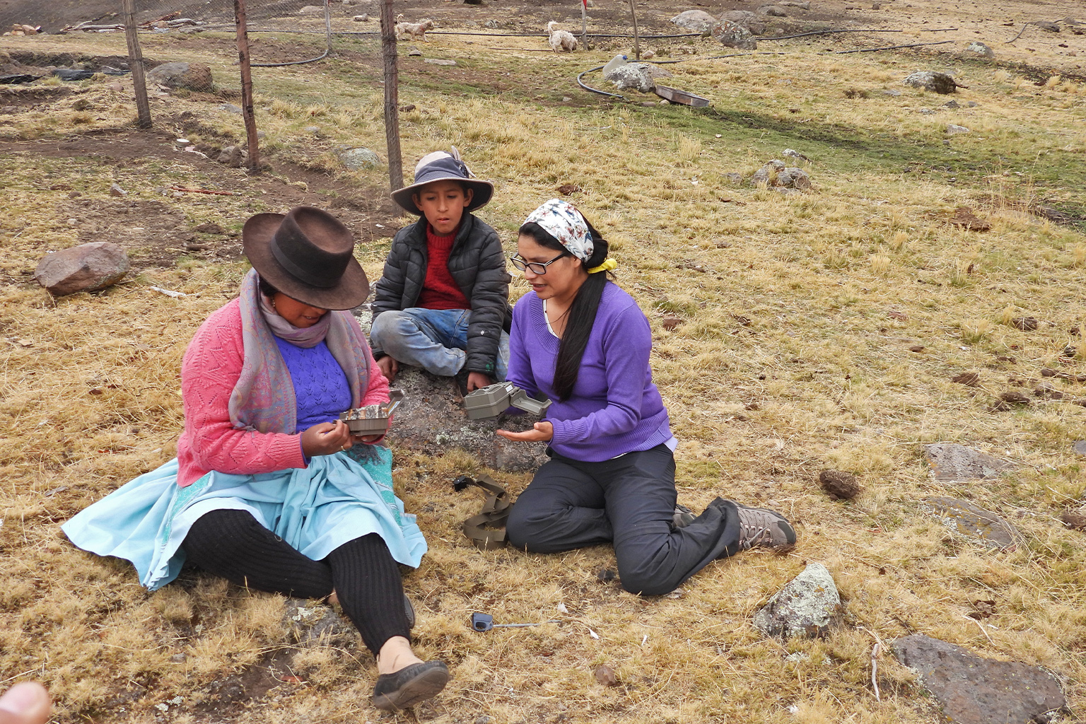 Indigenous conservationist Merinia Almeida trains Quechua women