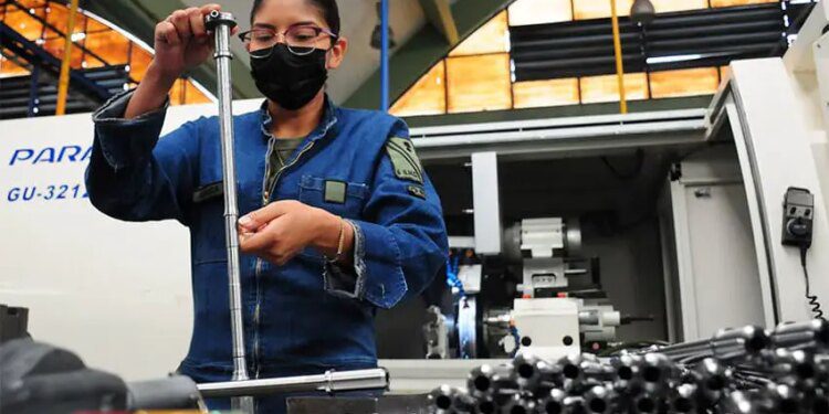 More Mexican women in the workforce could boost GDP by billions