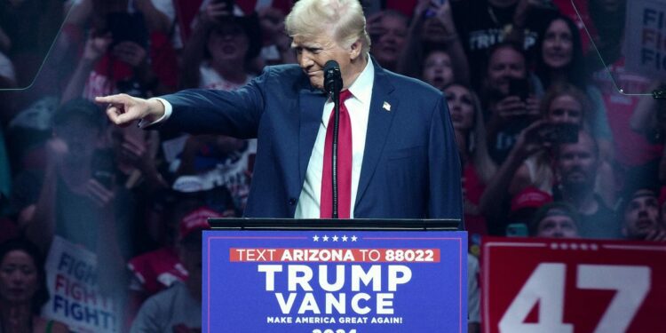 Donald Trump campaigns in Arizona: Live coverage