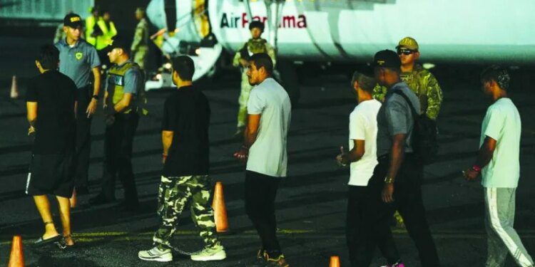 Panama Starts US-Backed Deportation Flights To Discourage Migrants
