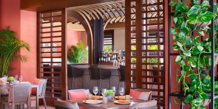 USA Today's readers vote Ritz-Carlton restaurant in Naples one of America's 10Best