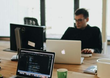 AWS Execs Warn of Severe AI Expertise Shortage in Mexico