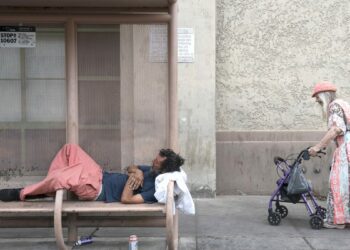 During one week in July, Phoenix residents adapt, survive in the heat