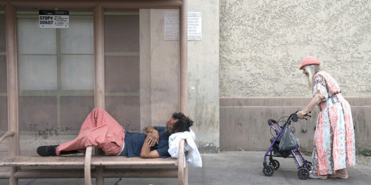 During one week in July, Phoenix residents adapt, survive in the heat