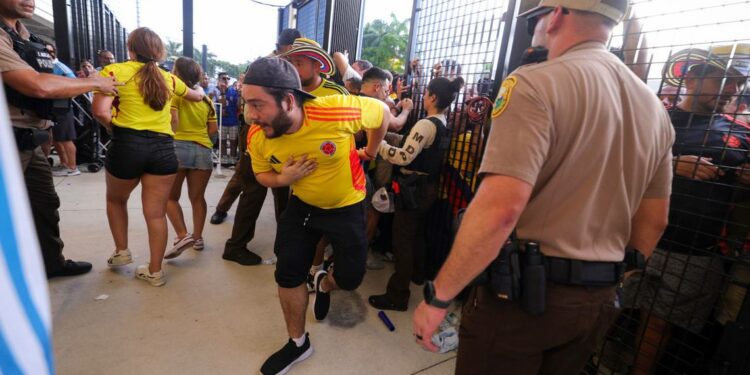 Battery charges dropped against Colombia soccer fed prez from Copa America final brawl
