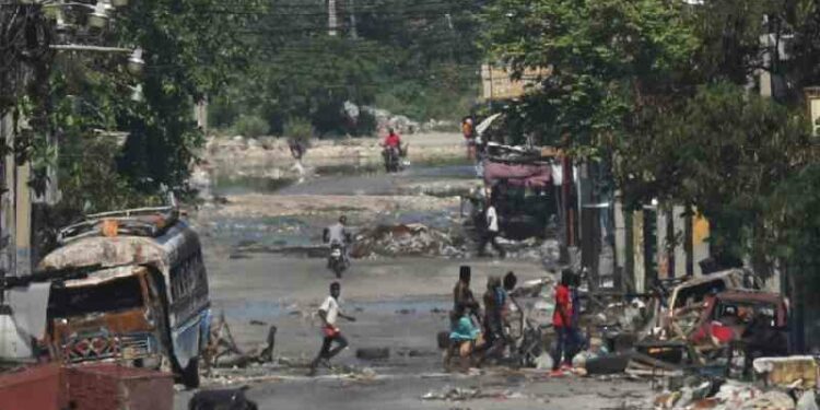Haiti police bolster security around palace ahead of transition