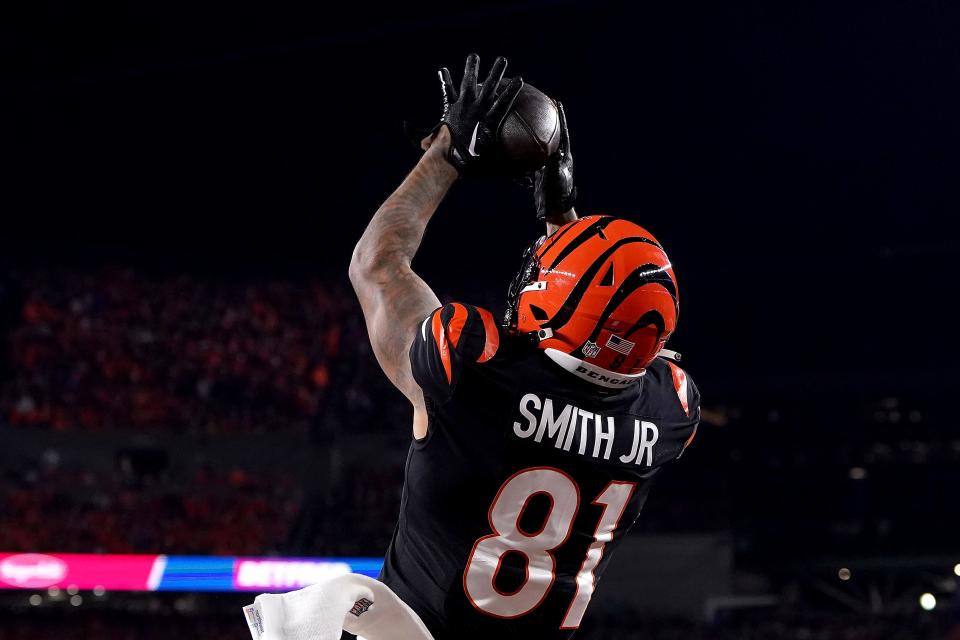 CINCINNATI, OHIO - NOVEMBER 05: Irv Smith Jr. #81 of the Cincinnati Bengals catches a touchdown pass against the Buffalo Bills at Paycor Stadium on November 05, 2023 in Cincinnati, Ohio. (Photo by Dylan Buell/Getty Images)