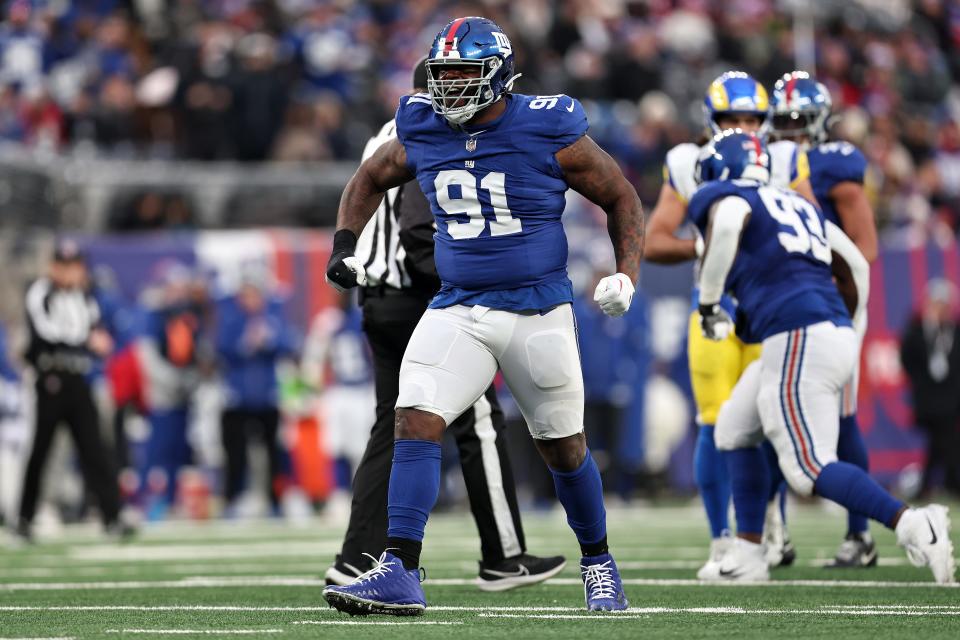 EAST RUTHERFORD, NEW JERSEY - DECEMBER 31: A'Shawn Robinson #91 of the New York Giants reacts after a play during the second half against the Los Angeles Rams at MetLife Stadium on December 31, 2023 in East Rutherford, New Jersey. (Photo by Dustin Satloff/Getty Images)