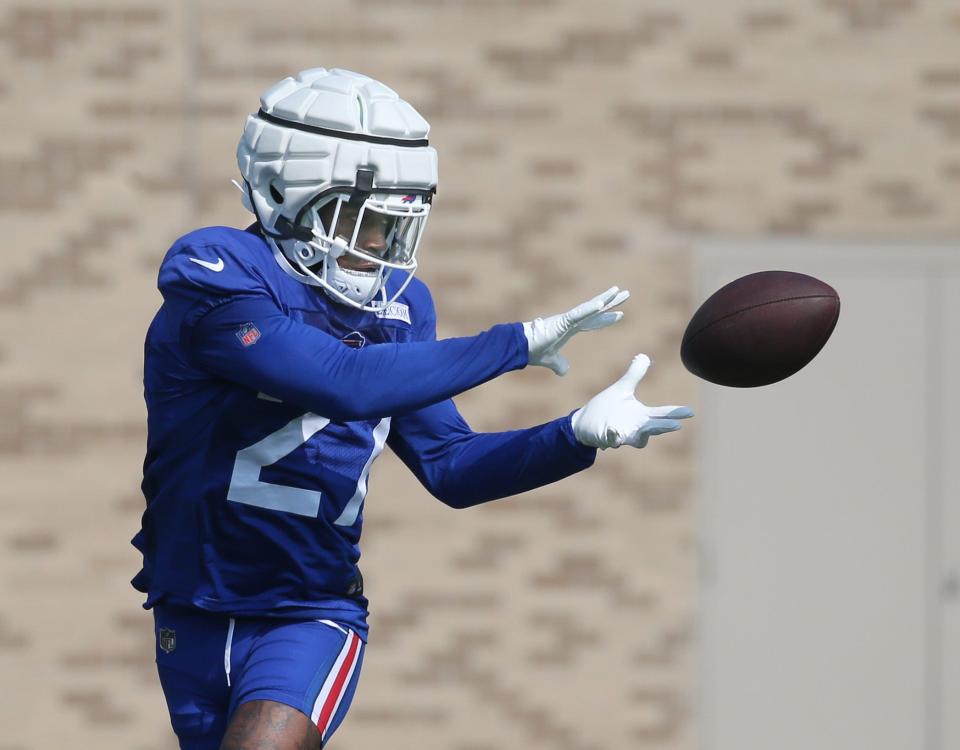 New Bills safety Kareem Jackson pulls in the ball during drills during day seven of the Buffalo Bills training camp at St. John Fisher University in Pittsford, Thursday, Aug. 1, 2024.