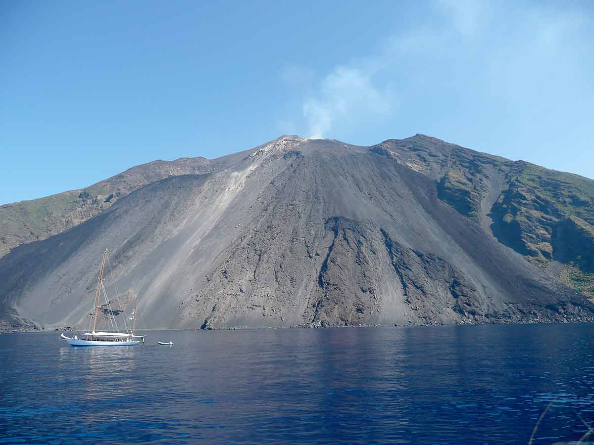 black sand beach italy stromboli volcano