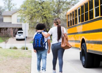 US surgeon general issues advisory on parents' mental health