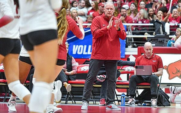 Arkansas volleyball ranked No. 19 in preseason poll