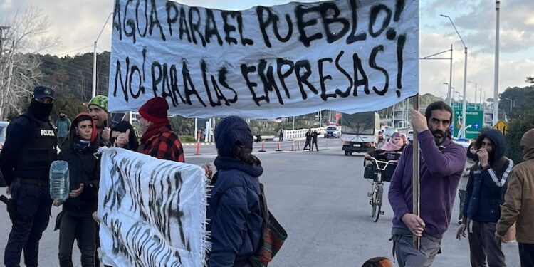 “It’s not drought, it’s plunder”: Water Conflicts Ahead of Uruguay’s Presidential Election