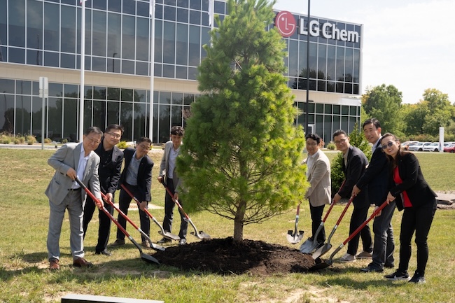 LG Chem has unveiled its new Customer Solution Center in Ravenna, Ohio. (Image courtesy of LG Chem)