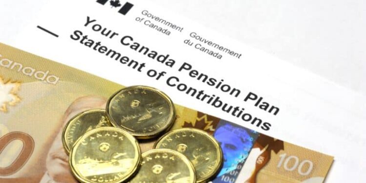 Here’s How Much You Should Earn to Claim the Maximum CPP Benefit of $1,937.73!