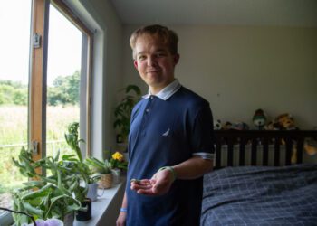 A Cottage Grove man raises — and tracks — monarch butterflies from eggs on milkweed leaves to flights to Mexico