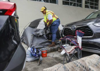 After Supreme Court ruling, California strengthens homeless camp enforcement