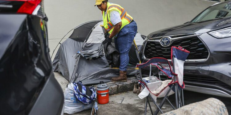 After Supreme Court ruling, California strengthens homeless camp enforcement