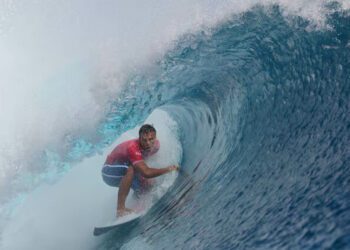 America continues to lead the tally with 21 gold 30 silver and 28 bronze