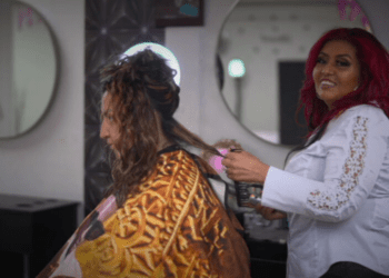 Aurora business owner from El Salvador sees civic service as a gift