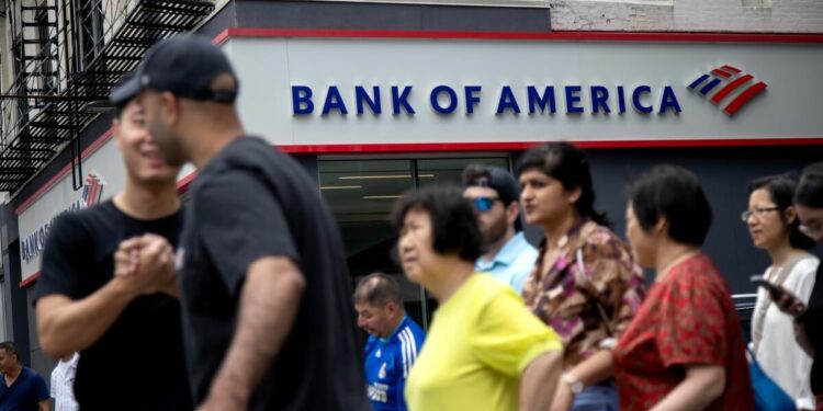 Bank of America (BAC) Clients Ditch US Stocks First Time in Three Weeks