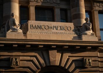 Banxico Faces Tough Rate Decision, Peru Seen Holding: Day Guide