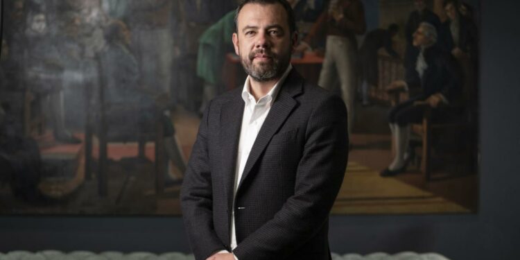 Bogota Mayor Sees City as Investor-Friendly Haven in Petro’s Colombia