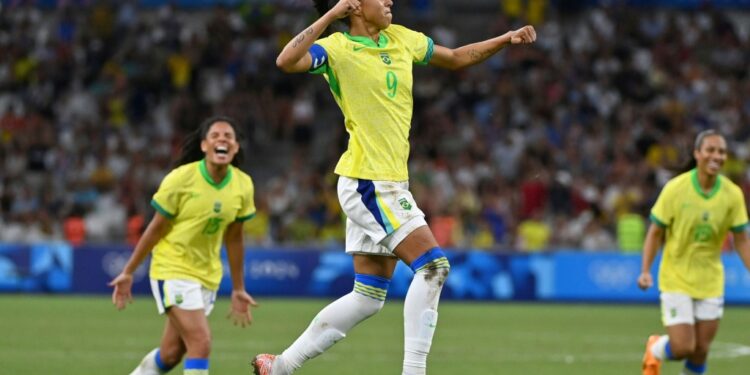 Brazil stuns Spain to reach final