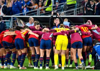 Brazil's Portilho leads semifinal win