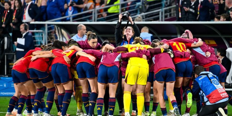 Brazil's Portilho leads semifinal win