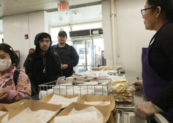 California foot bill may impact school lunches across U.S.