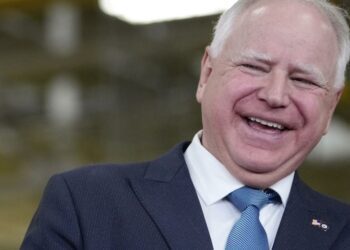 Colorado Democrats cheer Harris' selection of 'straight-talking' Tim Walz as her running mate | Elections