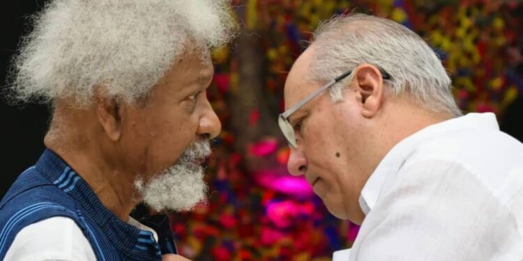 Cuba honours Wole Soyinka with national medal