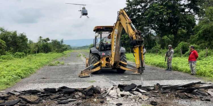 Destruyeron 30 narcopistas en Ecuador