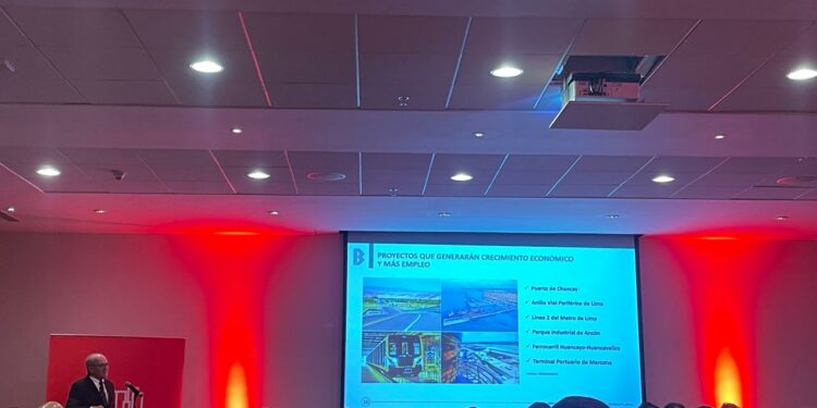 Developers of large construction projects in Peru call for change of government attitude