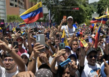 EU refuses to recognise Maduro victory in disputed Venezuelan elections