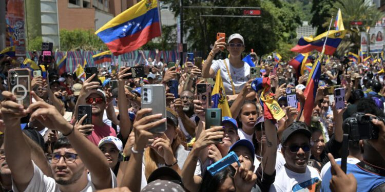 EU refuses to recognise Maduro victory in disputed Venezuelan elections