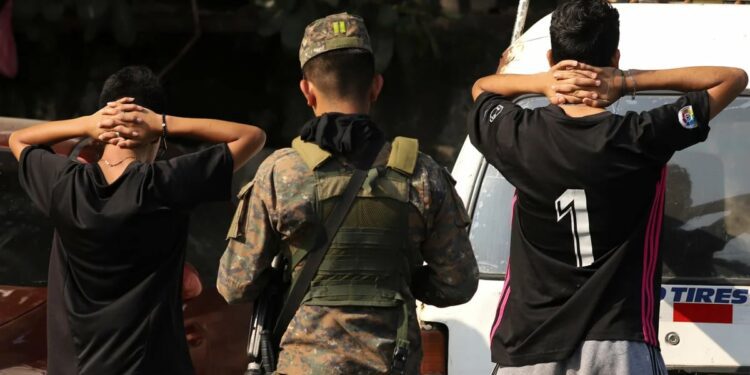 El Salvador extendió nuevamente el régimen de excepción en todo el país: ya van 29 prórrogas