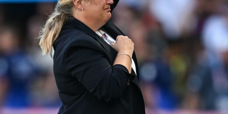 Emma Hayes emotional after coaching Team USA to gold: 'I was desperate to do well for this country'