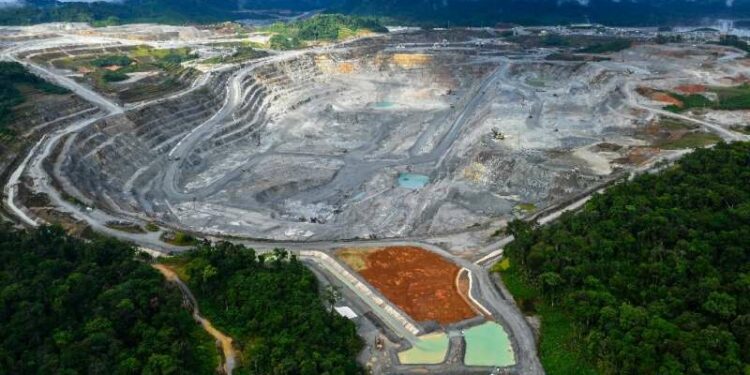 First Quantum to trim work hours at stalled Panama copper mine