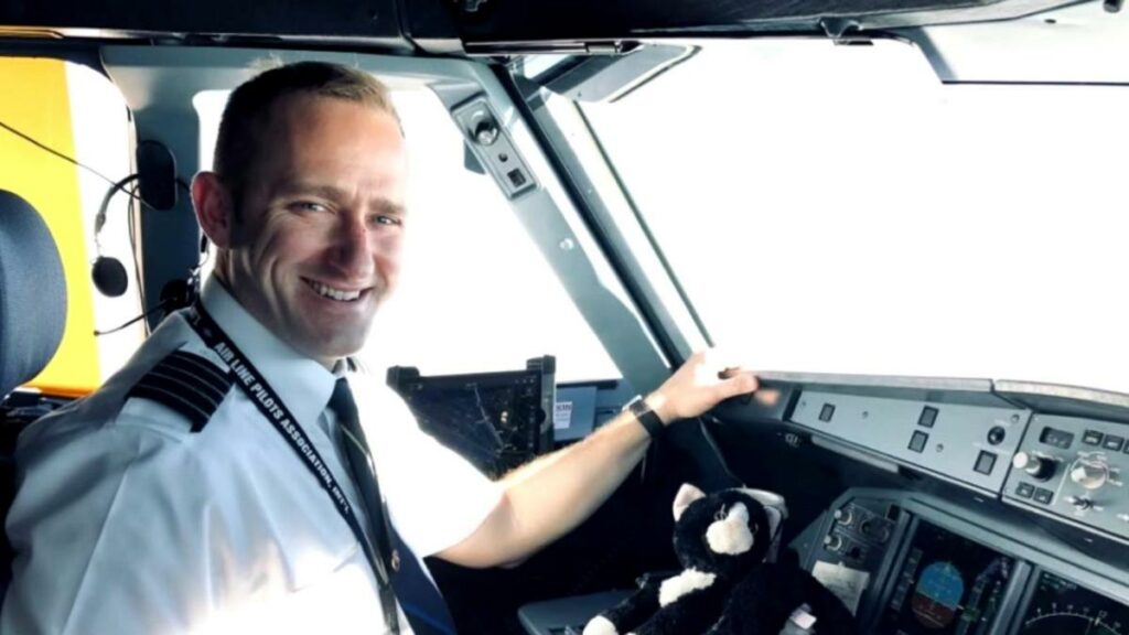 Former Alaska Airlines pilot who tried to shut off engines shares story