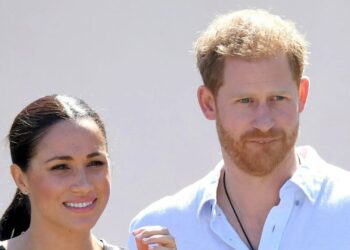 Harry and Meghan jet off for 'high-risk promotion tour' in Colombia despite warnings they'll be 'political pawns'