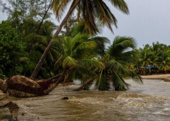 Hurricane Ernesto’s heavy rain hits Puerto Rico