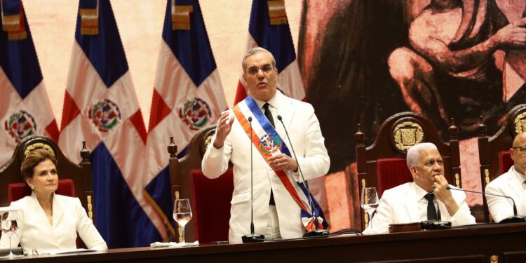 Luis Abinader says Dominican Republic economic growth above regional average