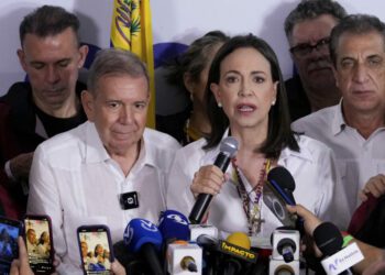 Machado Urges Venezuelans Worldwide to Protest Against Maduro in Webinar Battlecry