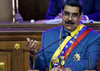 Panama offers Maduro temporary asylum amid Venezuelan election crisis